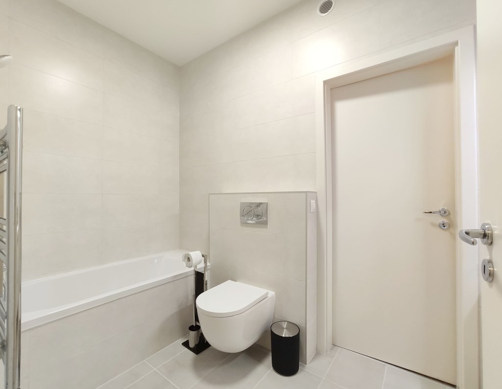 blz5vc4f9d9b3ffe14ccc9440fba91a652c87-12