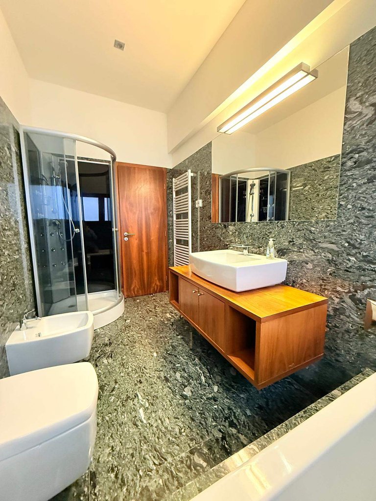 nbal56e9dd75448774988a525e75adaa4744e-12