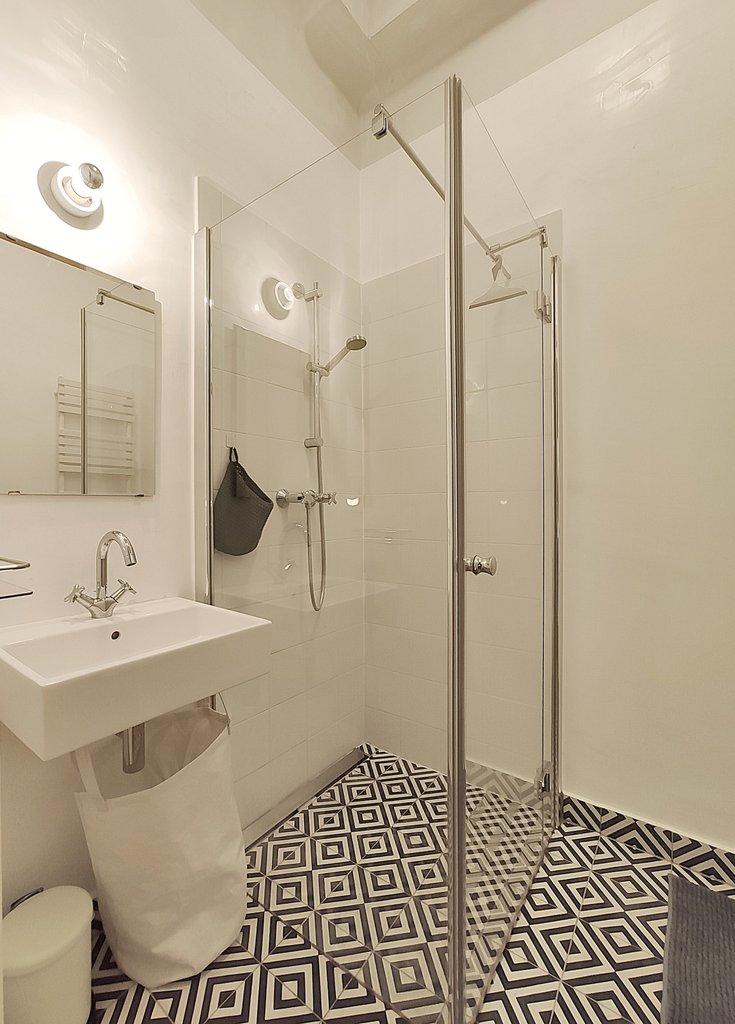 nqhku11266b12439e4e058a3360f0e7c9f2a6-16