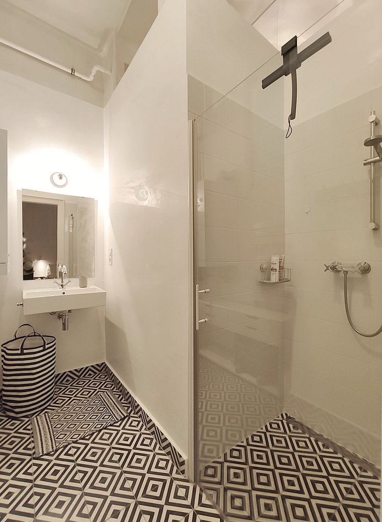 nqhku5e9b85dfd07e4ac59a45d3f40131fa05-21