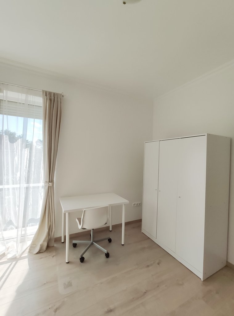 i2cmk37c47d3112794d108e8eea4d7e5ef3be-18