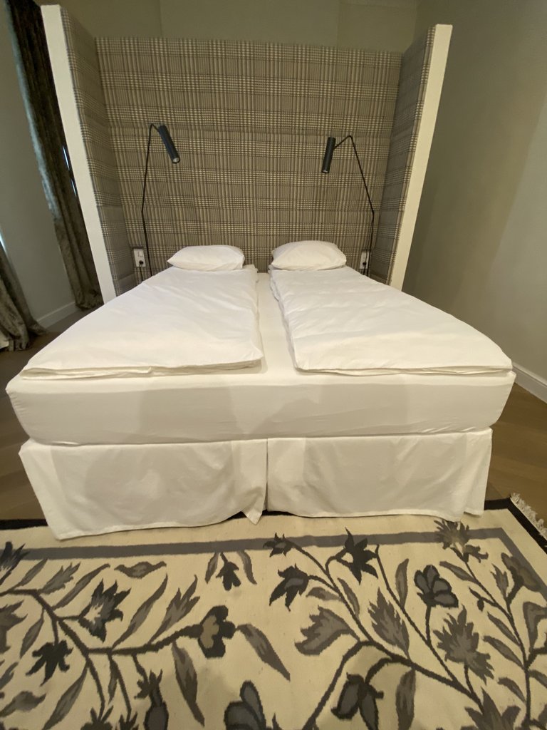 ifwh8aba08daa51a04bdb895918b64ee5f9f5-7